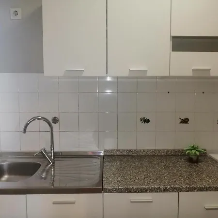 Appartement Vera, 80 M From The Sea
